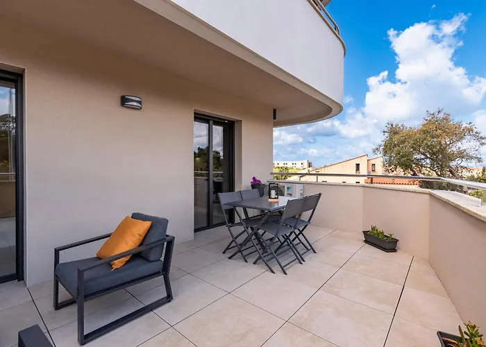 Les Vagues D'agosta Daire Albitreccia